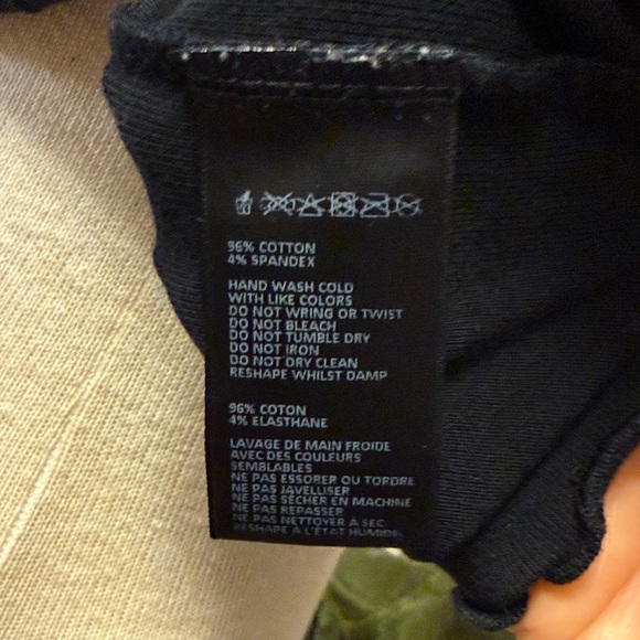 Chic Black Ruffled Women's Tee Small - Picture 5 of 5